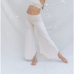 Layla Flares - Pearl